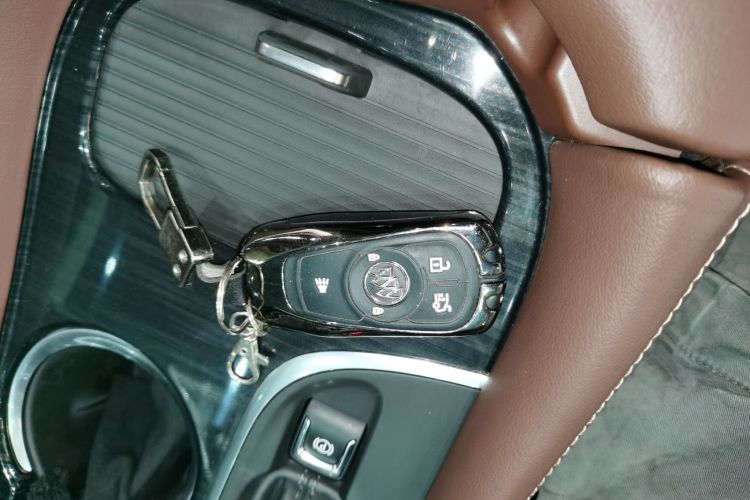 别克 昂科威 2019款 20T 两驱豪华型 国VI中控内饰7001