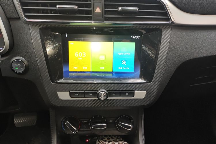 名爵ZS 2018款 1.5L 自动豪华版 国V中控内饰16