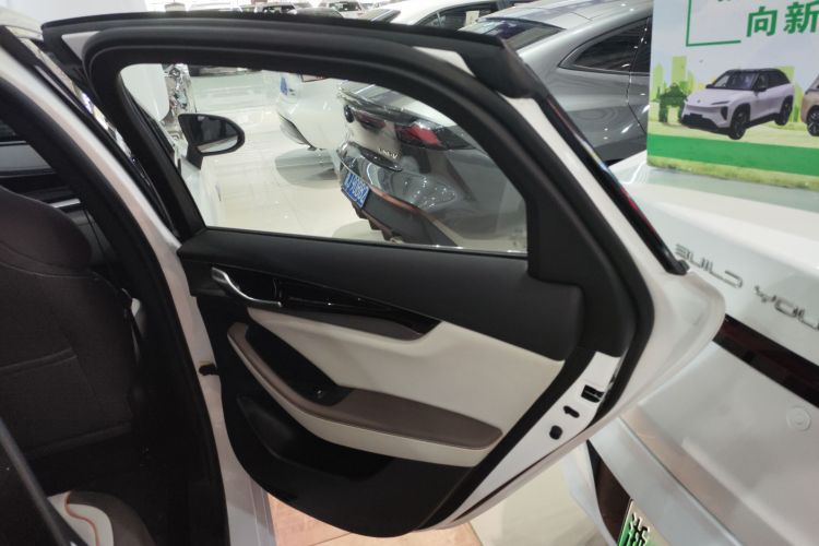 比亚迪 秦PLUS 2024款 荣耀版 DM-i 120KM领先型中控内饰45