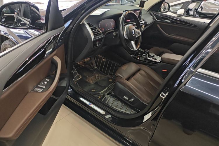 宝马X3 2022款 改款 xDrive25i M运动套装中控内饰20