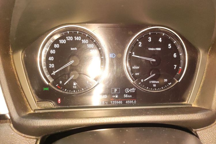 宝马X1 2019款 sDrive18Li 时尚型中控内饰14