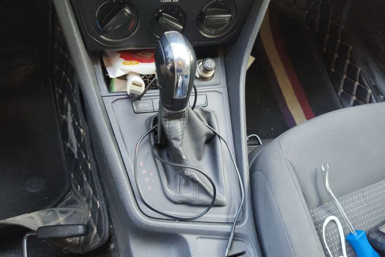 大众 朗逸 2017款 1.6L 自动风尚版中控内饰18