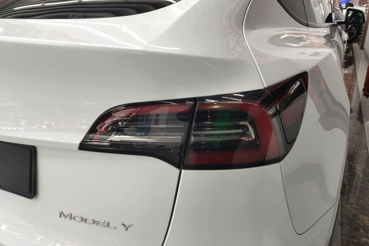 特斯拉 Model Y 2022款 改款 后轮驱动版车身外观6006