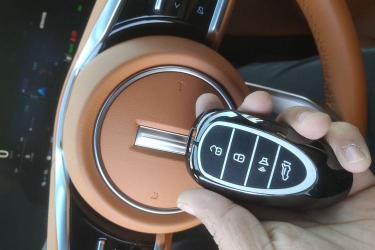 魏牌 蓝山 2023款 四驱超长续航版中控内饰11