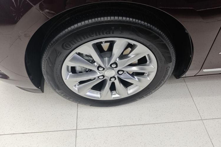 别克GL8 2022款 Avenir艾维亚 六座贤礼版车身外观6007