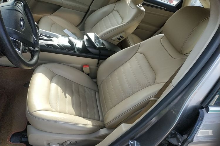 福特 蒙迪欧 2013款 2.0L GTDi240旗舰型局部细节19