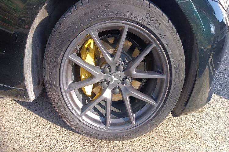 特斯拉 Model 3 2021款 标准续航后驱升级版车身外观6007