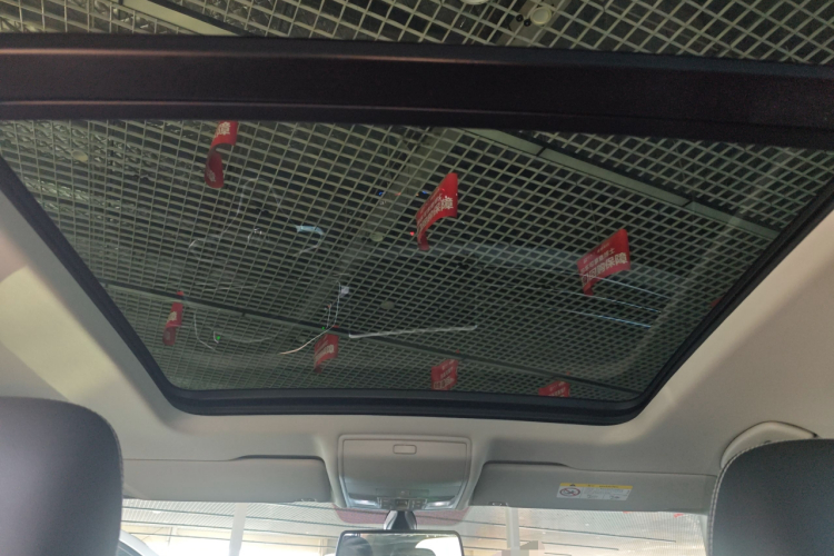 大众 途观L 2024款 300TSI 自动两驱智享版中控内饰22