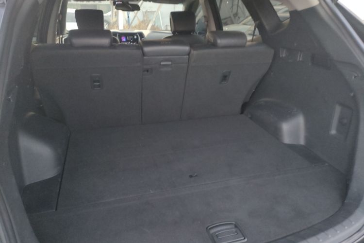 现代 胜达 2015款 2.0T 自动四驱智能型 5座机舱底盘23