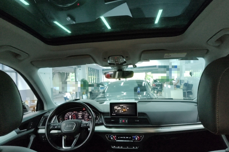 奥迪Q5L 2018款 40 TFSI 荣享时尚型 国VI中控内饰22