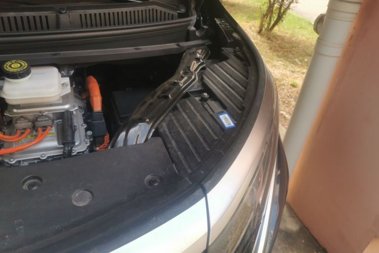 腾势D9 2022款 DM-i 970 四驱尊荣型局部细节9007