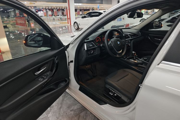 宝马3系 2017款 320Li 时尚型中控内饰20