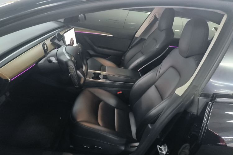 特斯拉 Model 3 2022款 后轮驱动版中控内饰19