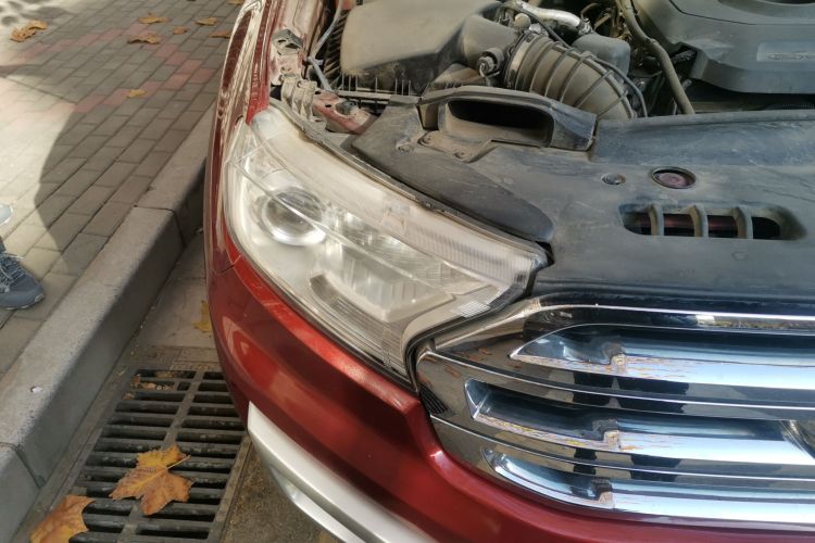 福特 撼路者 2017款 2.0T 汽油自动四驱豪华版 7座车身外观8