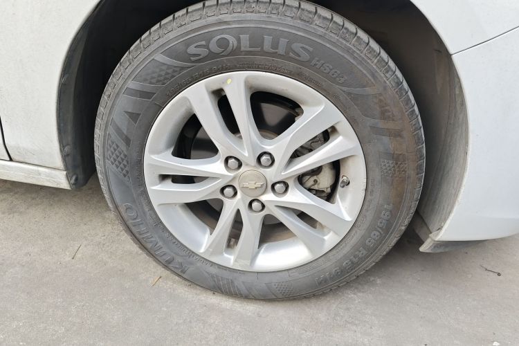 雪佛兰 科沃兹 2019款 320 自动欣悦版车身外观10