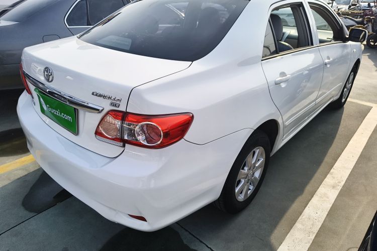 丰田 卡罗拉 2011款 1.6L 自动GL车身外观7
