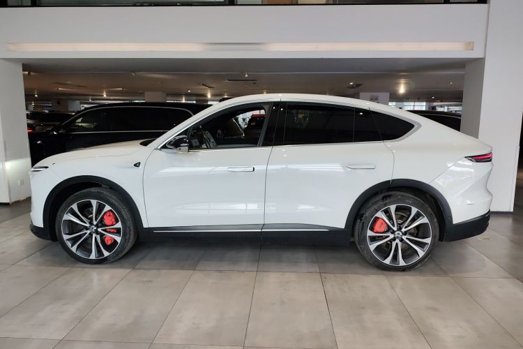 蔚来EC7 2023款 100kWh 首发版车身外观4