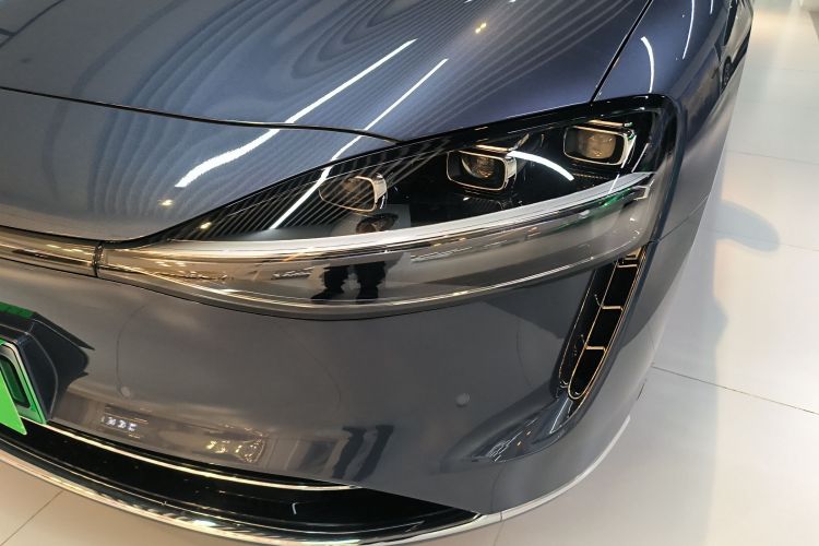 鸿蒙智行 享界S9T 2025款 增程 Ultra长续航版局部细节36