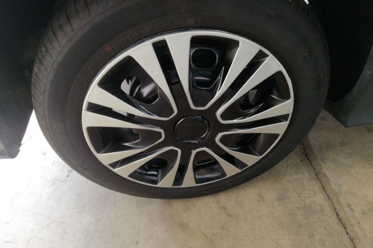 吉利银河 2024款 200km 熊猫卡丁车身外观6008