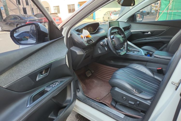 标致4008 2017款 350THP 豪华版中控内饰20