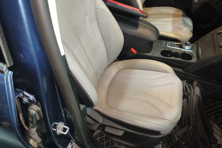 福特 锐际 2020款 EcoBoost 245 两驱耀享款局部细节41