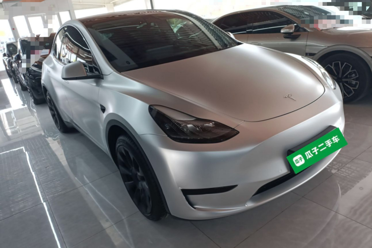 特斯拉 Model Y 2022款 改款 后轮驱动版车身外观3