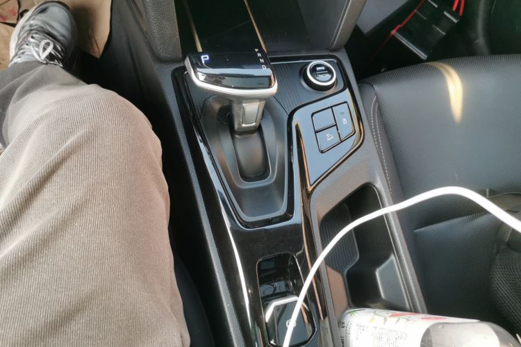 北京现代ix35 2021款 2.0L 自动两驱GLS领先版中控内饰18