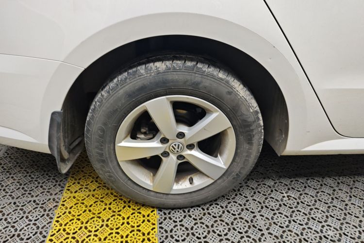 大众 朗逸 2015款 1.6L 手动风尚版车身外观6008