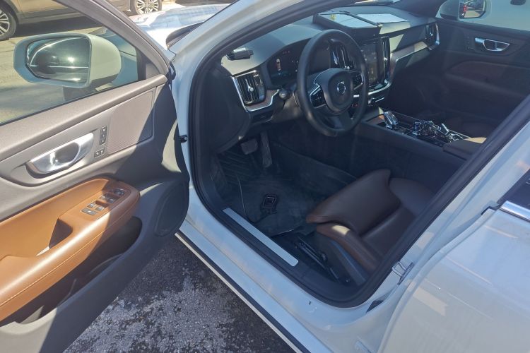 沃尔沃S60 2024款 B4 智远豪华版中控内饰20