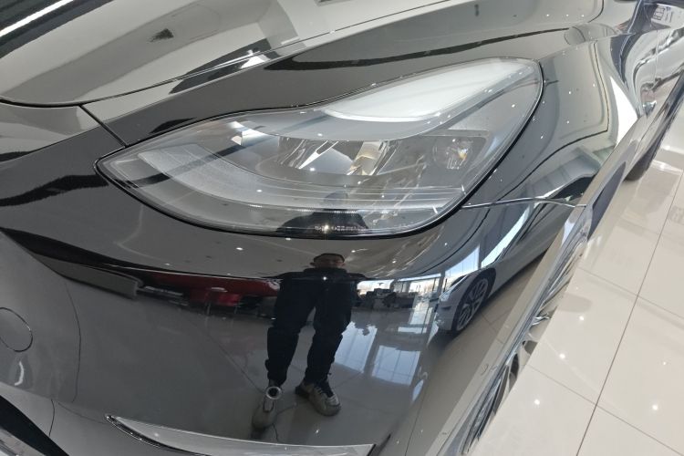 特斯拉 Model Y 2022款 长续航全轮驱动版局部细节36