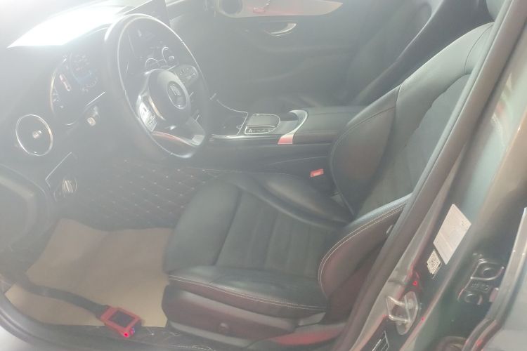 奔驰C级 2020款 C 260 运动版局部细节19