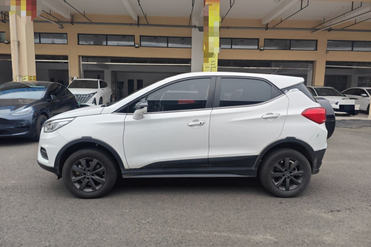 比亚迪 元新能源 2019款 EV535 智联领潮型车身外观4