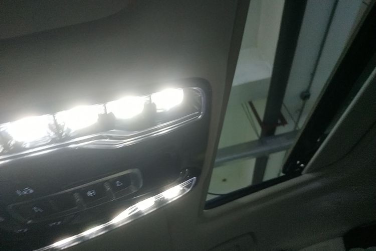 别克GL8新能源 2024款 陆尊 奢享版 6座中控内饰22