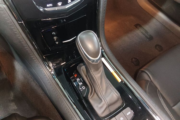 凯迪拉克ATS-L 2017款 28T 时尚型中控内饰18