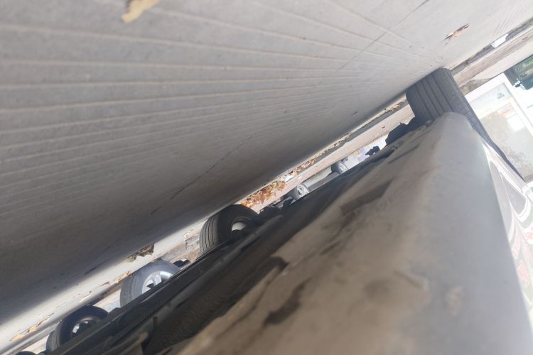 福特 福克斯 2018款 两厢经典 1.6L 自动风尚型智行版局部细节9001