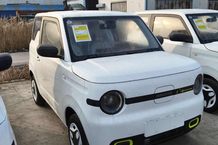 吉利银河 熊猫 2025款 210km 元气熊车身外观3