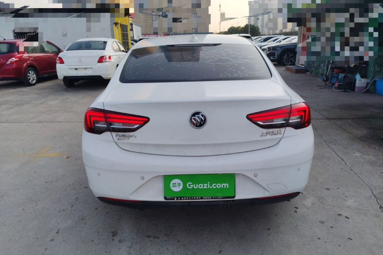 别克 君威 2017款 20T 精英型车身外观6