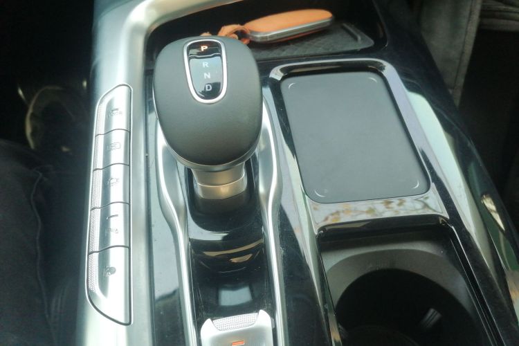 岚图汽车 岚图FREE 2021款 四驱标准增程专属豪华套装中控内饰18