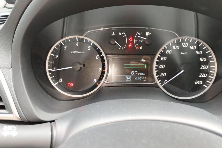 日产 轩逸 2022款 经典 1.6XE CVT舒适版中控内饰15