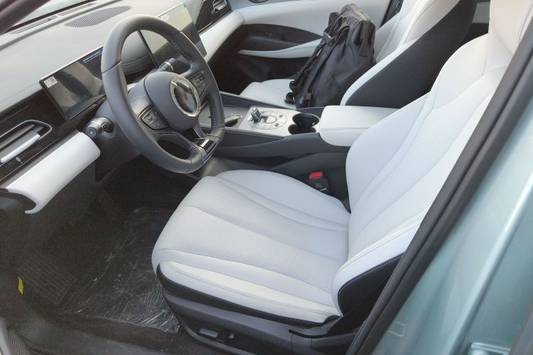 比亚迪 海豹06新能源 2024款 DM-i 80KM尊贵型中控内饰19