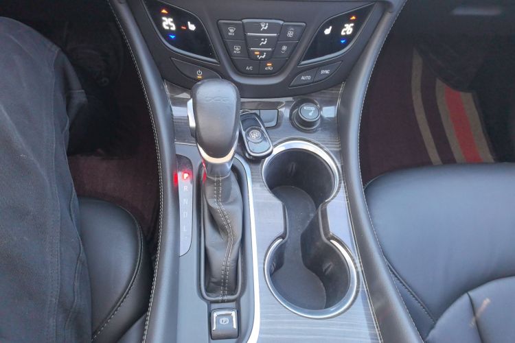 别克 昂科威 2018款 20T 两驱精英型局部细节18