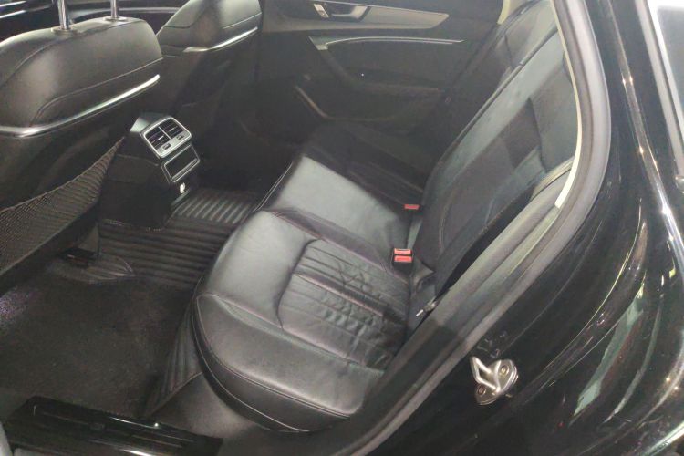 奥迪A6L 2019款 40 TFSI 豪华致雅型中控内饰7004