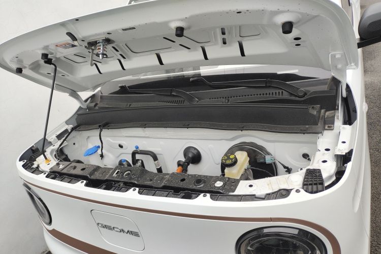 吉利银河 2024款 熊猫mini 200km 耐力熊机舱底盘24