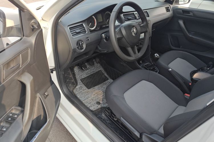 斯柯达 昕锐 2018款 1.4L 手动标准版中控内饰20