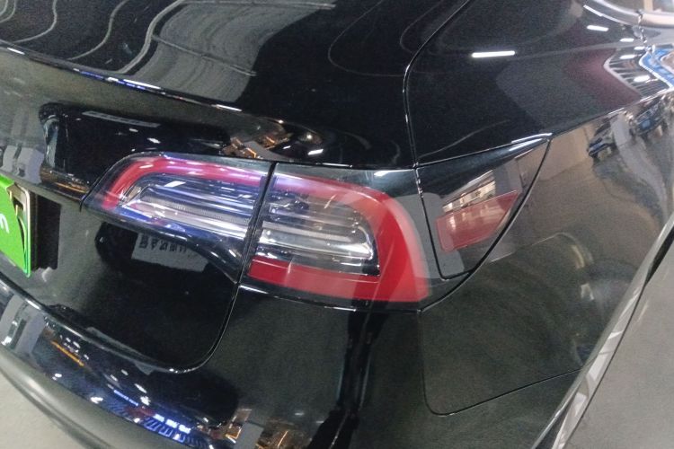 特斯拉 Model 3 2022款 后轮驱动版车身外观6006