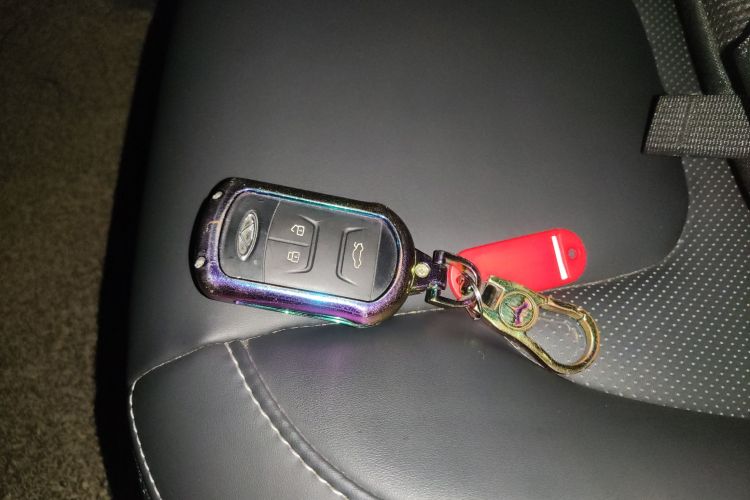 奇瑞 艾瑞泽5 2019款 1.5L 手动乐活版 国V中控内饰11