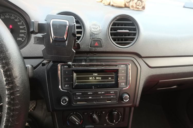 大众 捷达 2015款 质惠版 1.6L 手动时尚型中控内饰16