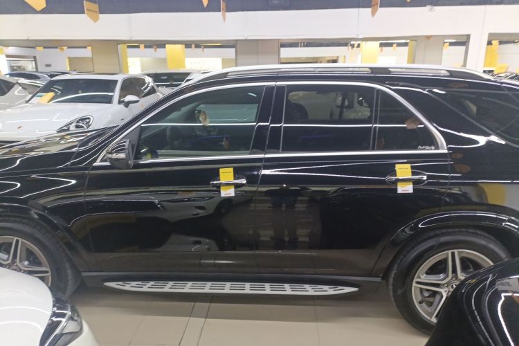 奔驰GLE 2020款 GLE 350 4MATIC 时尚型车身外观4