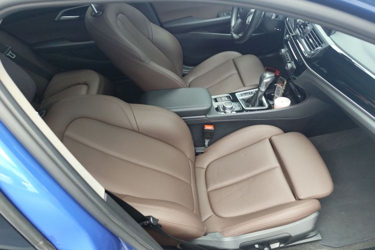 宝马1系 2019款 120i 领先型M运动套装局部细节41