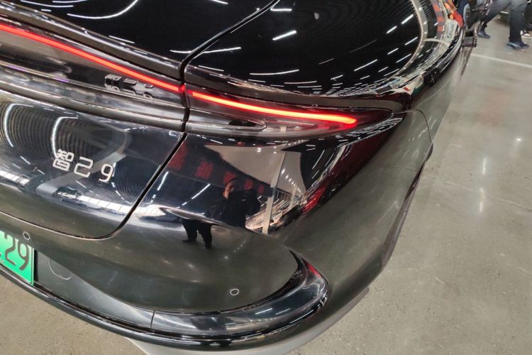 智己汽车 智己L6 2024款 Max 超强性能版车身外观6006